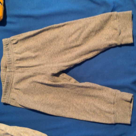 6 pairs of boys pants - Picture 4 of 16